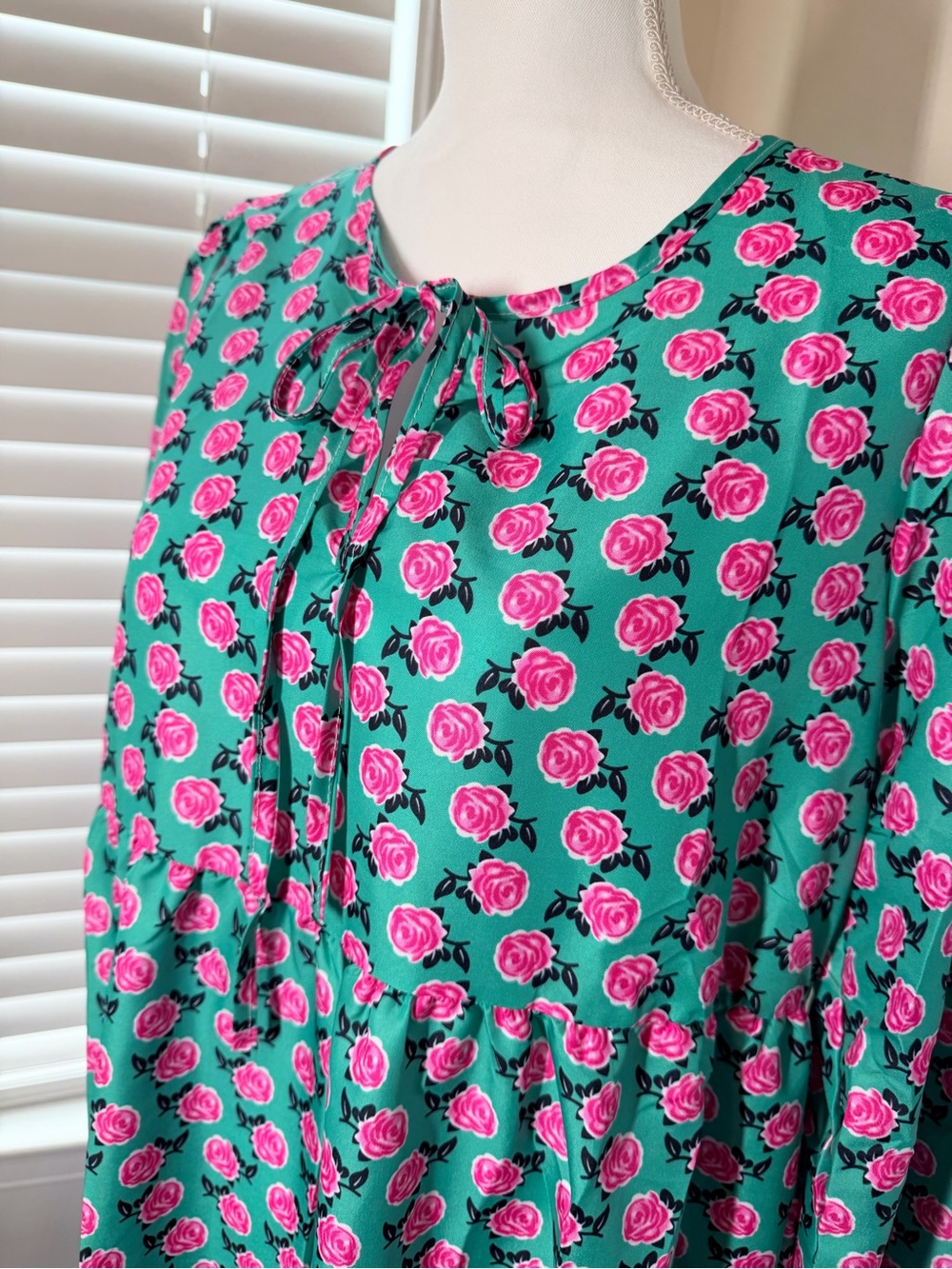 Green Floral Tie-Neck Maxi Dress with Pink Print - Picture 3 of 4